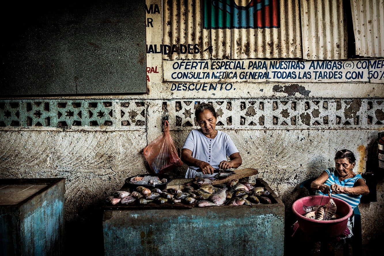 Fish merchants in Nicaragua. Photo: Antonio Aragon Renuncio, 2016 CGAP Photo Contest