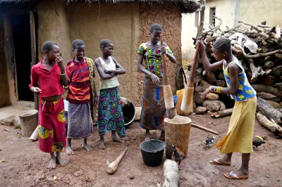 Shea Butter Making by Rajesh Bhattacharjee, Cote D’Ivoire, 2014 CGAP Photo Contest. 